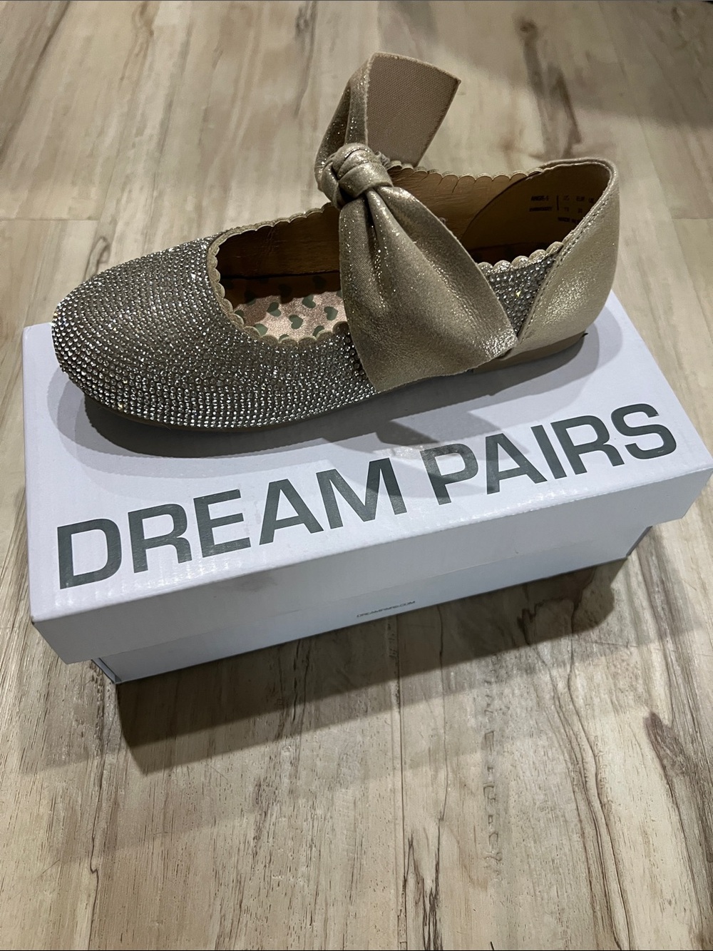 Dream Pairs Girls Rhinestone Bow Dress Shoes in Champagne Gold